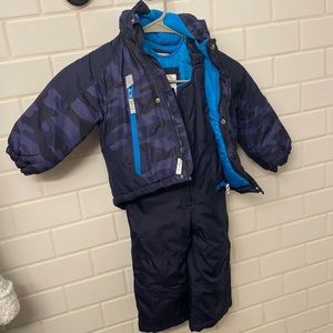 Carter’s snowsuit 2t boys